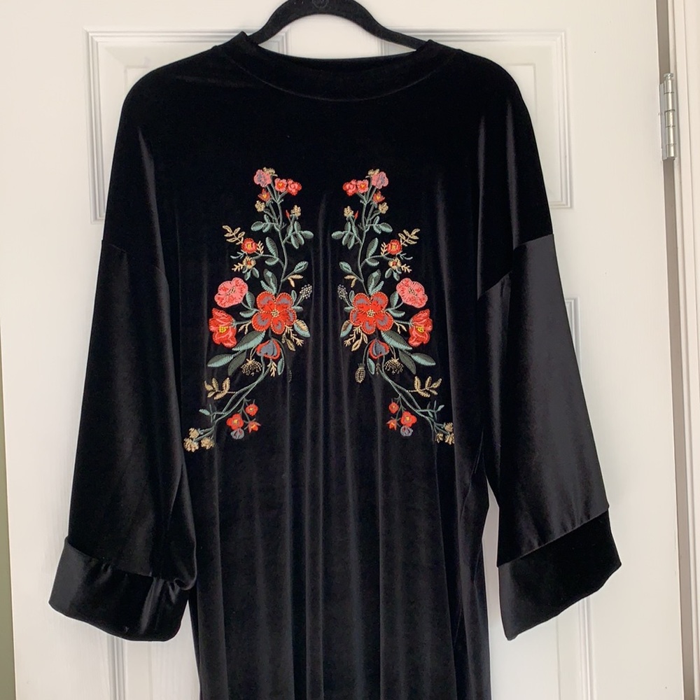 Zara Velvet Midi Dress - Picture 2 of 12